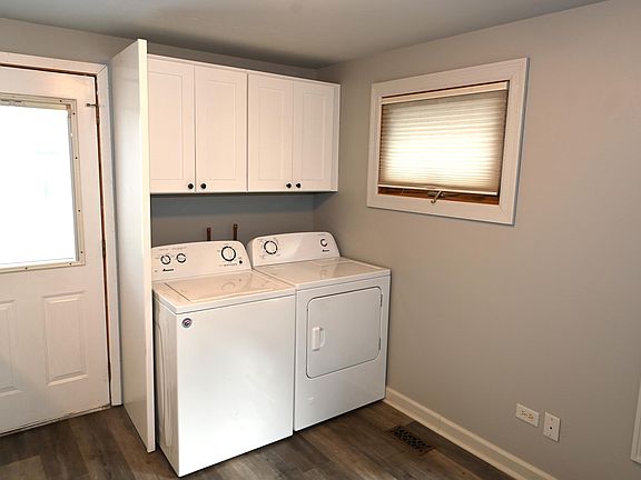 4th image of 8808 S Keeler Ave