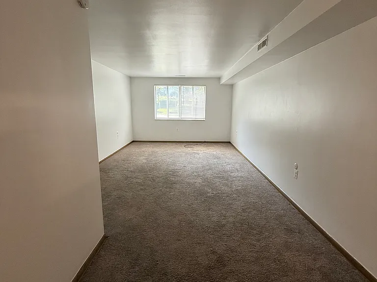 242 Noble Ave #111 — Photo 5