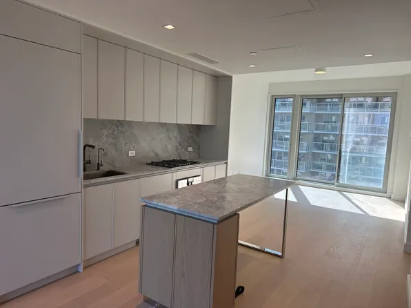 250 East 25th Street 8A image 3 of 28