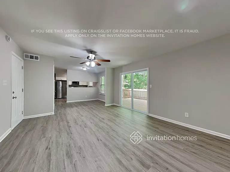 2505 Desiree Way — Photo 6