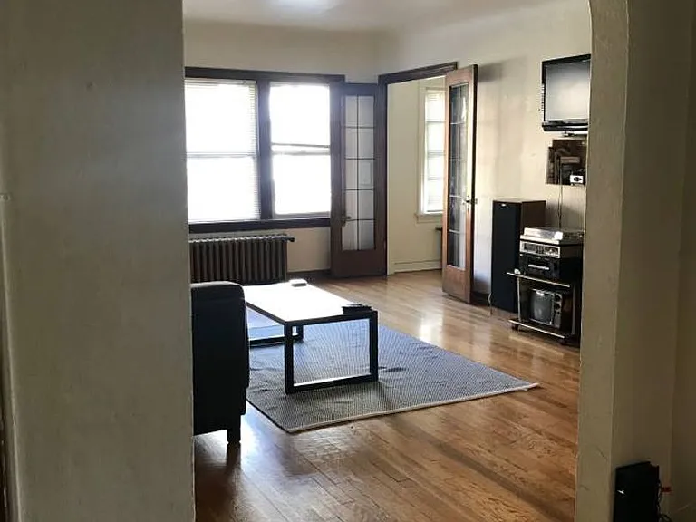 Catalina Apartments — Photo 6
