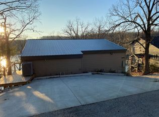 247 Hickory Hollow Rd, Sunrise Beach, MO 65079