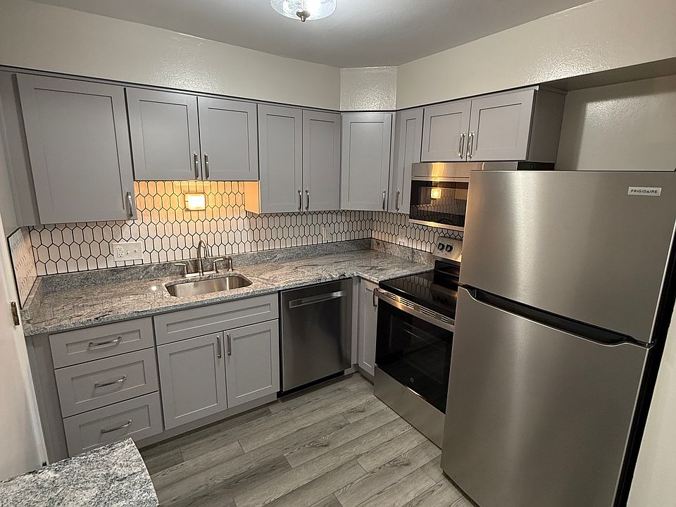 1st image of 2965 Columbus St #2957