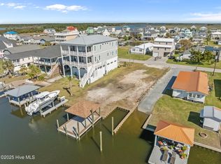6095 6th Street, Surf City, NC 28445