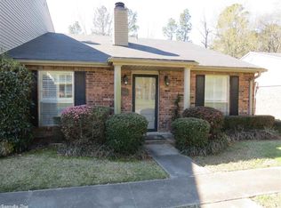 614 Greenbriar Dr, Pine Bluff, AR 71603
