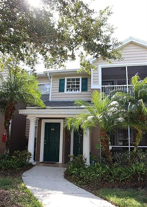 8905 Manor Loop #202