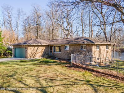 6481 Pleasant River Dr, Dimondale, MI, 48821