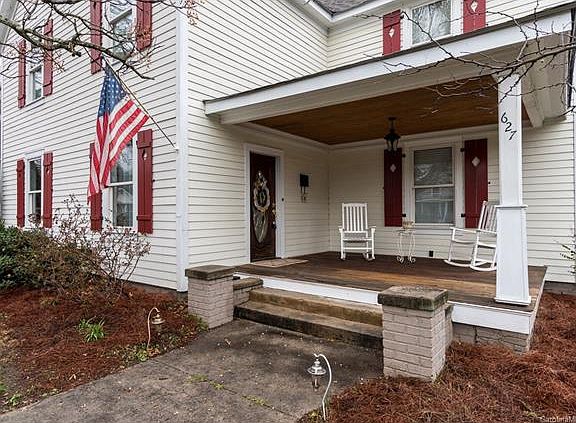 2nd image of 627 S Poplar St