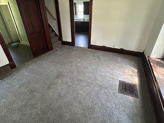 2nd image of 608 Clinton St