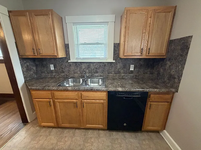 4522 Spatz Ave — Photo 6