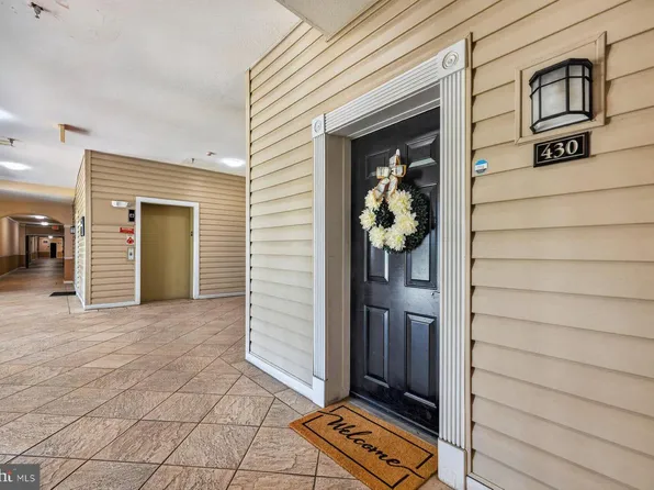 510 Hungerford Dr #430, Rockville, MD 20850
