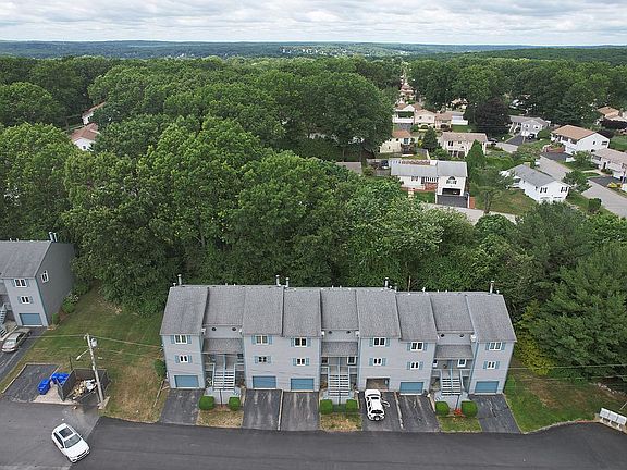 2nd image of 7 Primrose Ln
