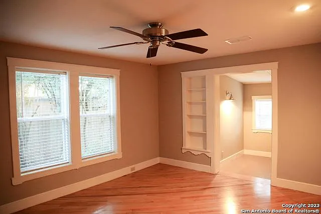 208 S Winston Ln — Photo 14