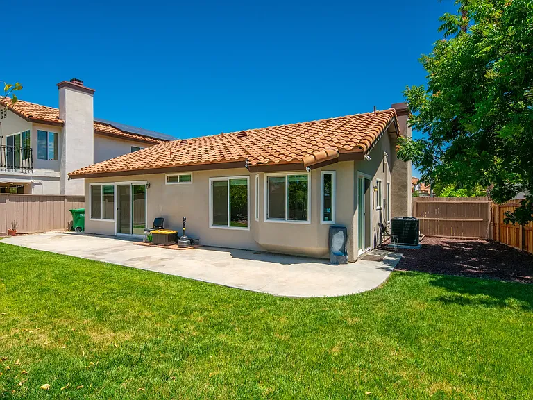 25207 Parkcrest Dr — Photo 19