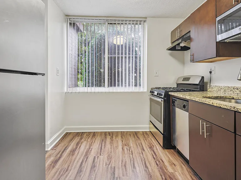 Broadstone Van Dorn — Photo 22