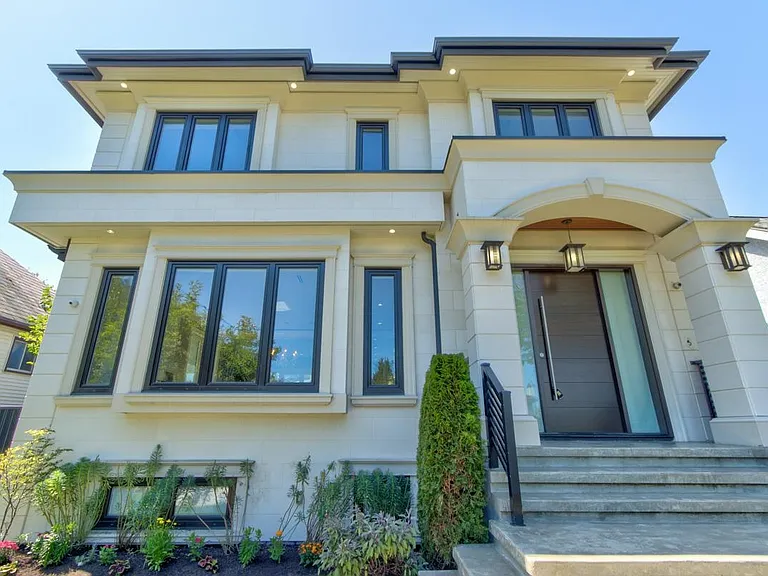 3955 Blenheim St — Photo 36