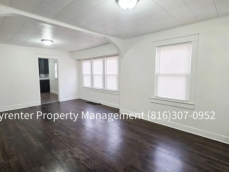 1512 W College St — Photo 12