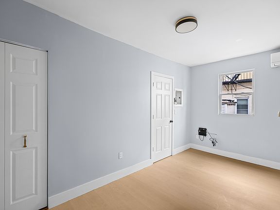 5th image of 386 Palisade Ave #6