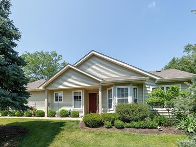 26 Rolling Oaks Rd #A, Sugar Grove, IL, 60554
