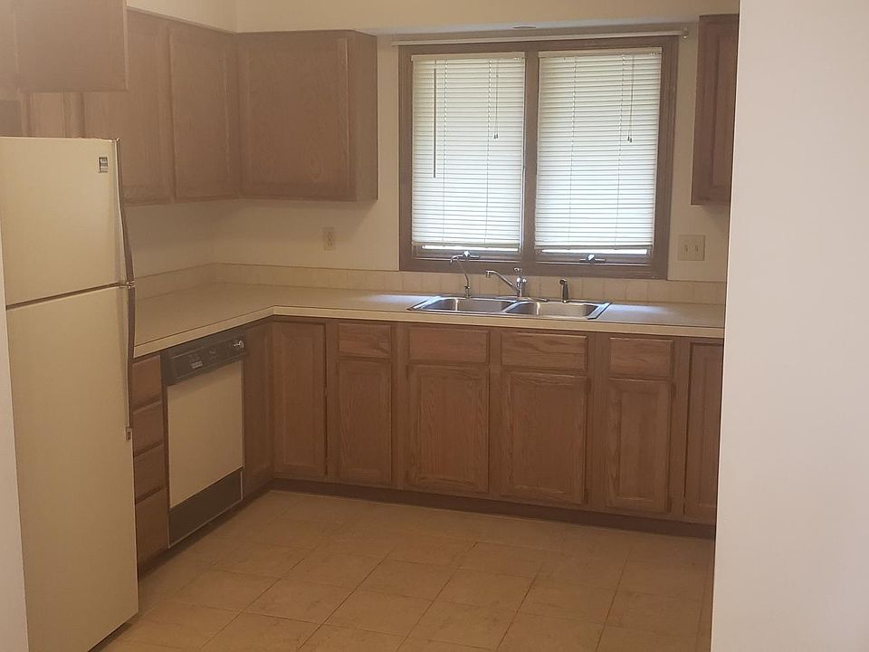 1st image of 140 Jackson Ave