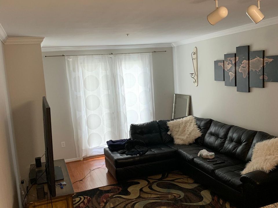 1st image of 166 Harris Ave #333