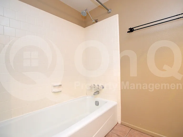 5019 E Laurel Ln — Photo 21