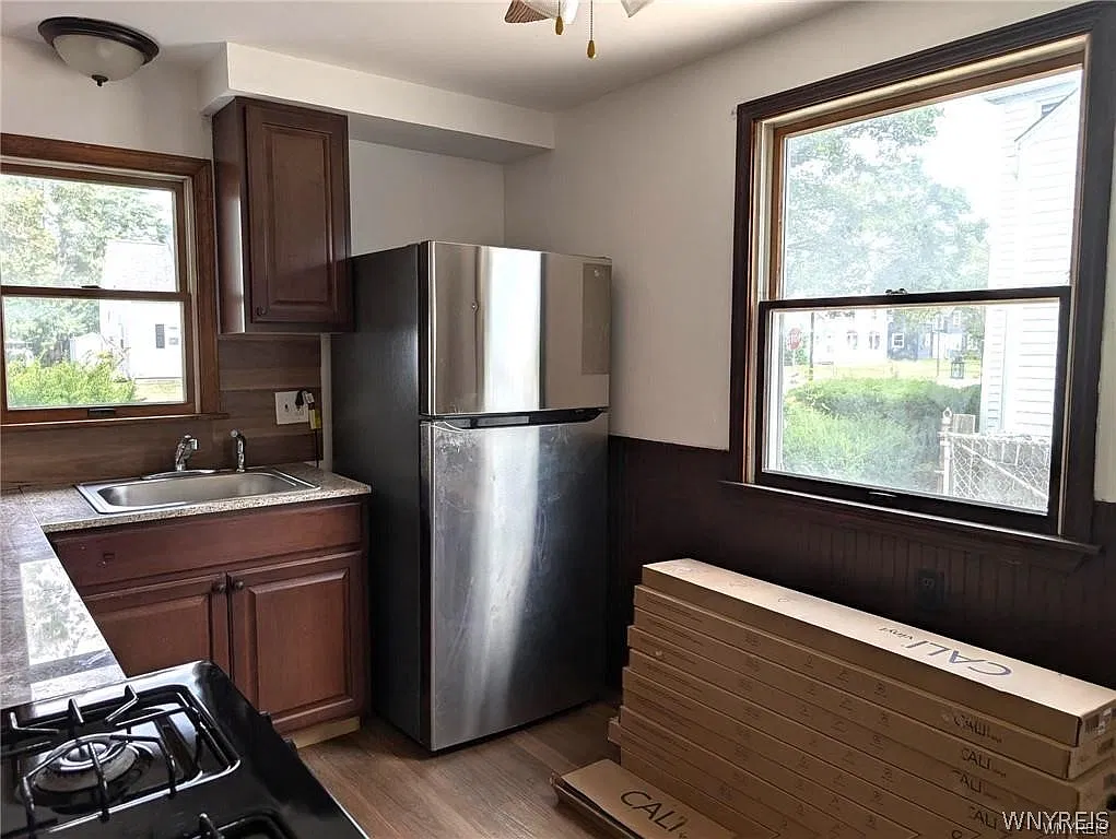 3 bed, 1.0 bath, 1636 sqft, $1,400 — Photo 4