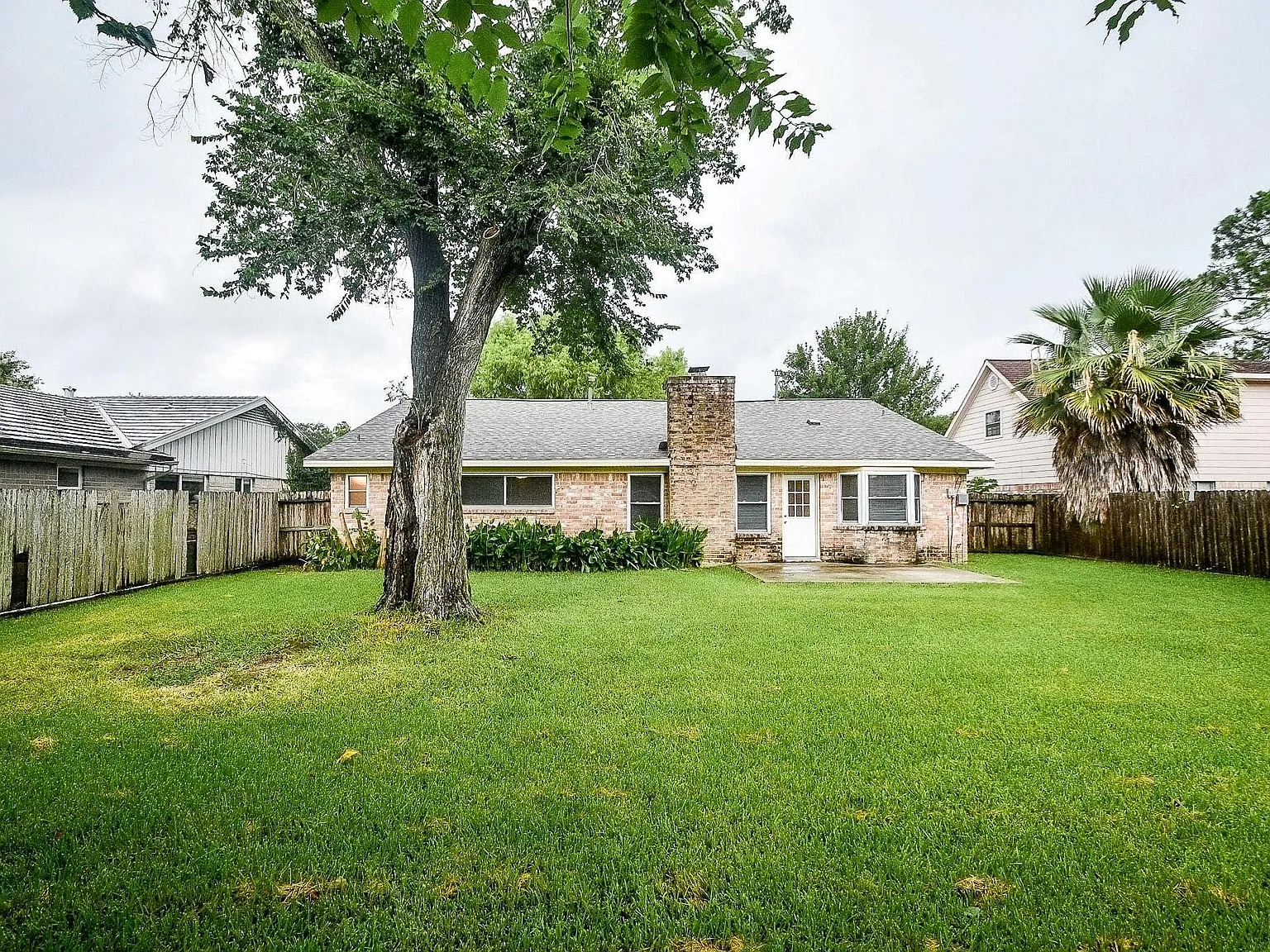 3 bed, 2.0 bath, 1692 sqft, $1,975 — Photo 4