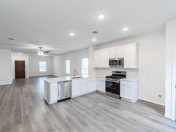 7th image of this home
