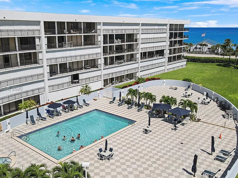 1300 S Highway A1A #402 — Photo 32