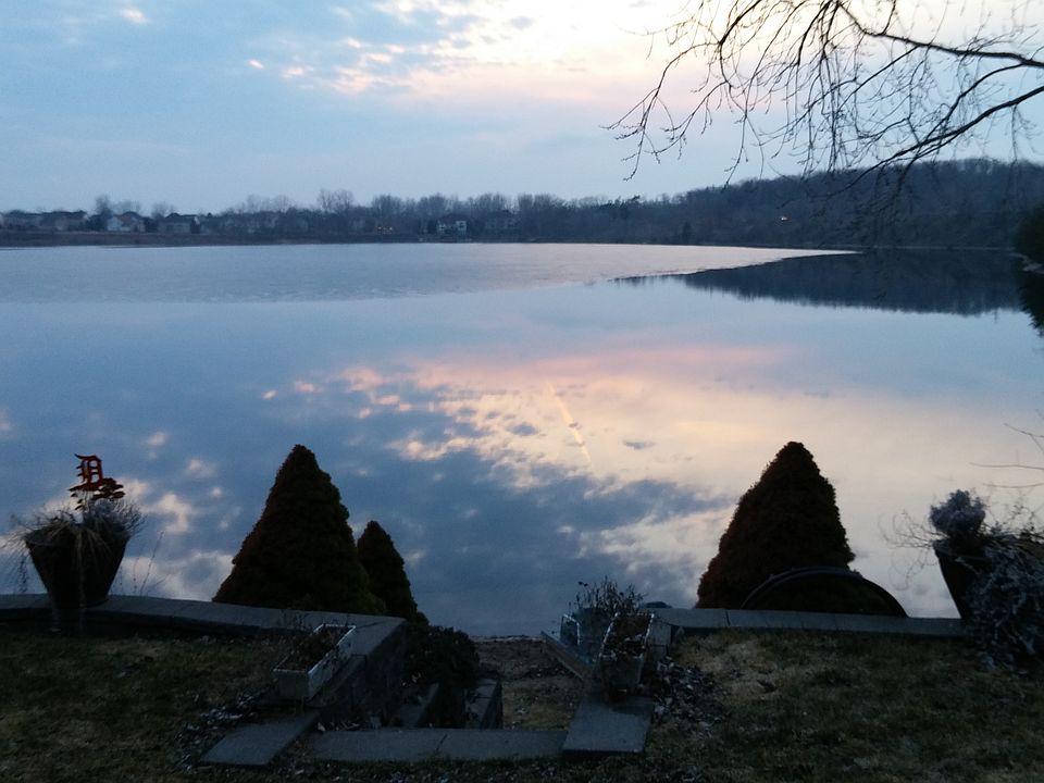 2nd image of 780 Lakes Edge Dr