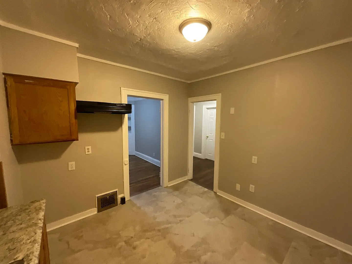 4384 East 136th Street — Photo 3