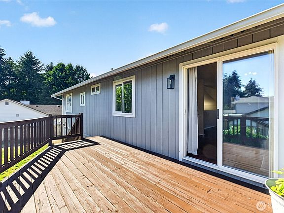 5th image of 7106 190th Street Ct E