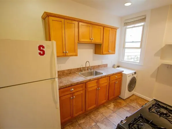 136 Sherman Avenue image 3 of 9