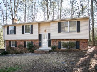 9309 Carbe Rd, North Chesterfield, VA 23236