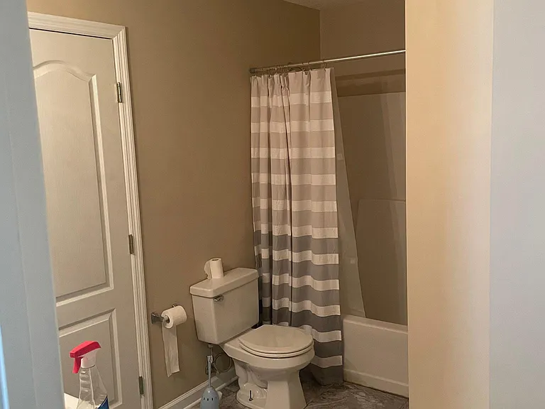 2020 Glennfield Ln — Photo 2