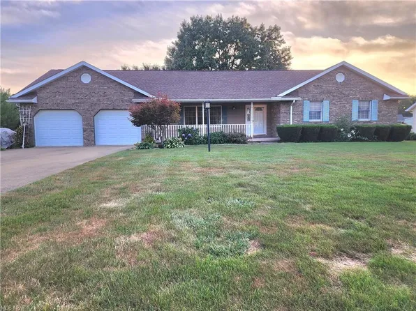 5385 Glenwood Dr, Nashport, OH 43830