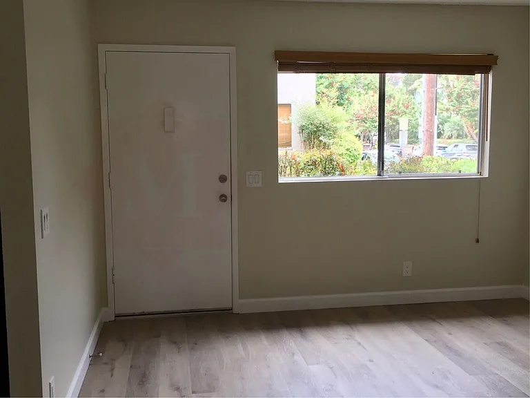 309 W Canon Perdido St #F — Photo 9