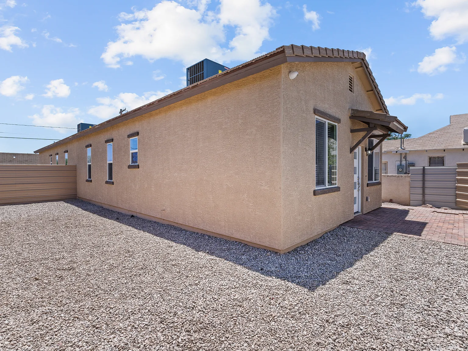 2 bed, 966 sqft, $1,500 — Photo 3