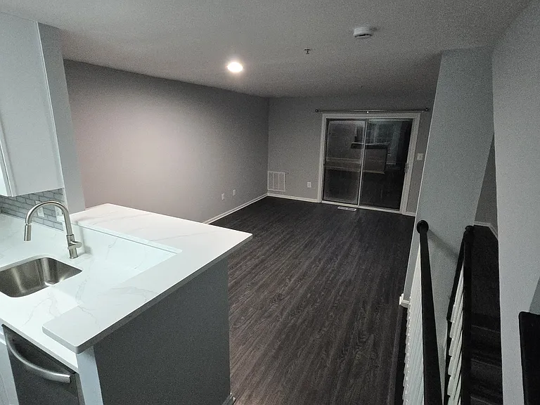 13906 Ascott Dr — Photo 3