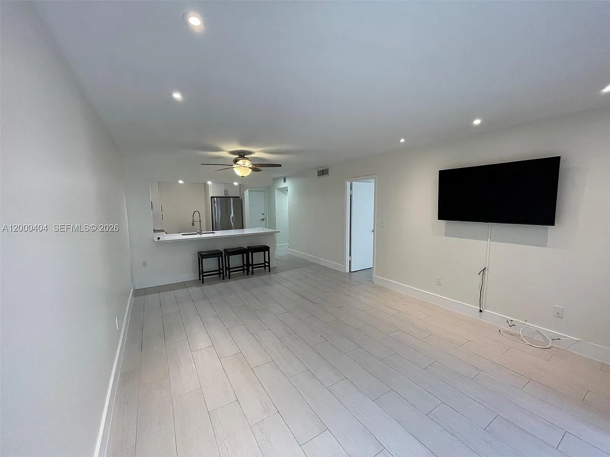 Building Photo - 7840 Camino Real #105