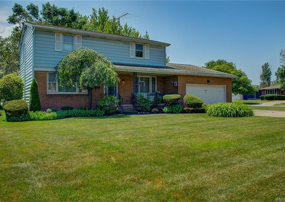 1st image of 5 Monarch Dr