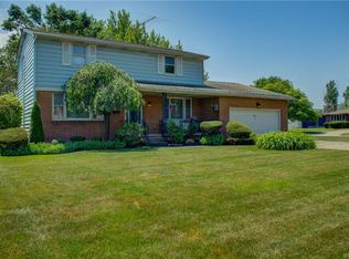 5 Monarch Dr, Amherst, NY 14226