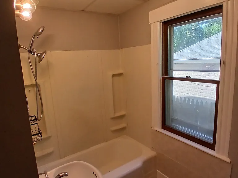312 Main St #1 — Photo 6