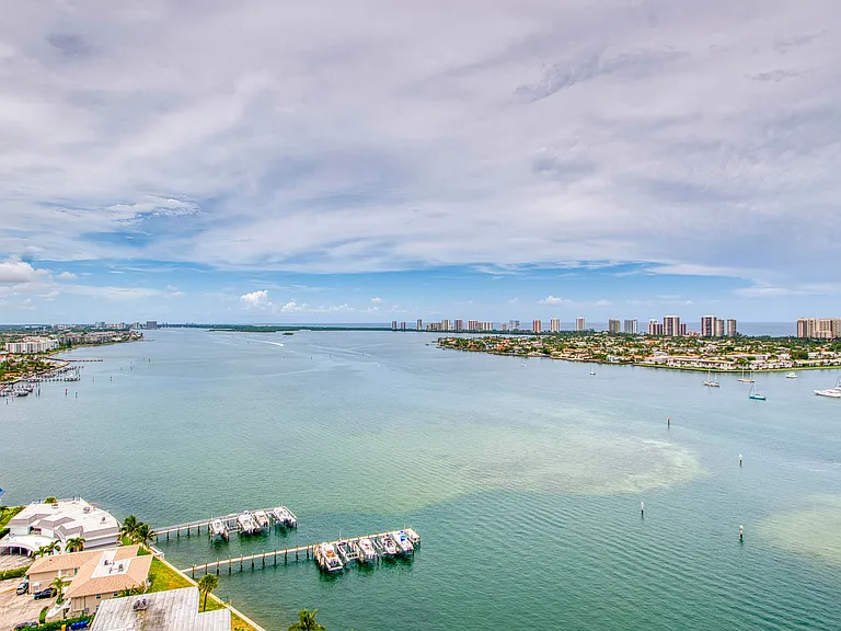 2650 Lake Shore Dr #2303 — Photo 13