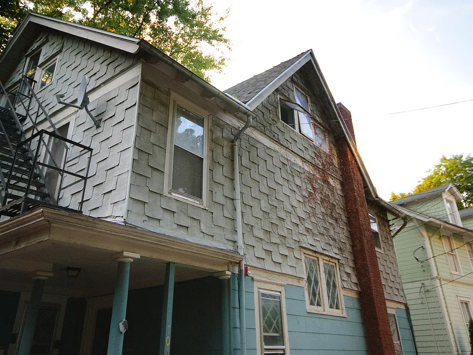 106 Highland Ave