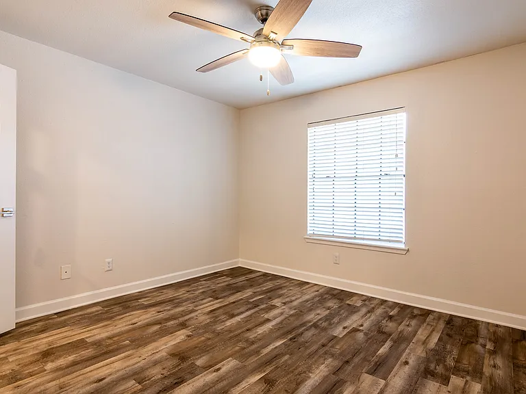 Oak Bend — Photo 26