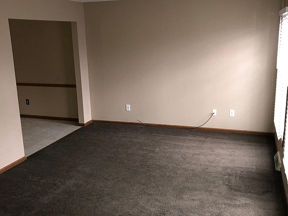 2nd image of 8568 Glenwood Ave APT 1