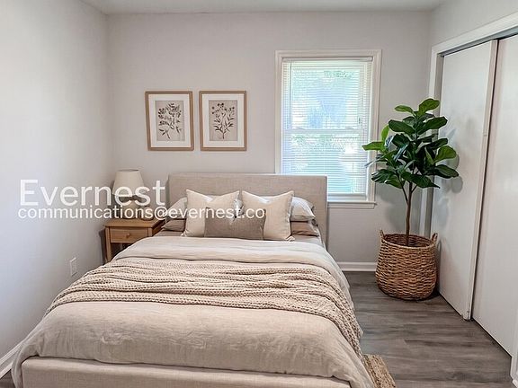 5th image of 2690 Lake Harbin Rd