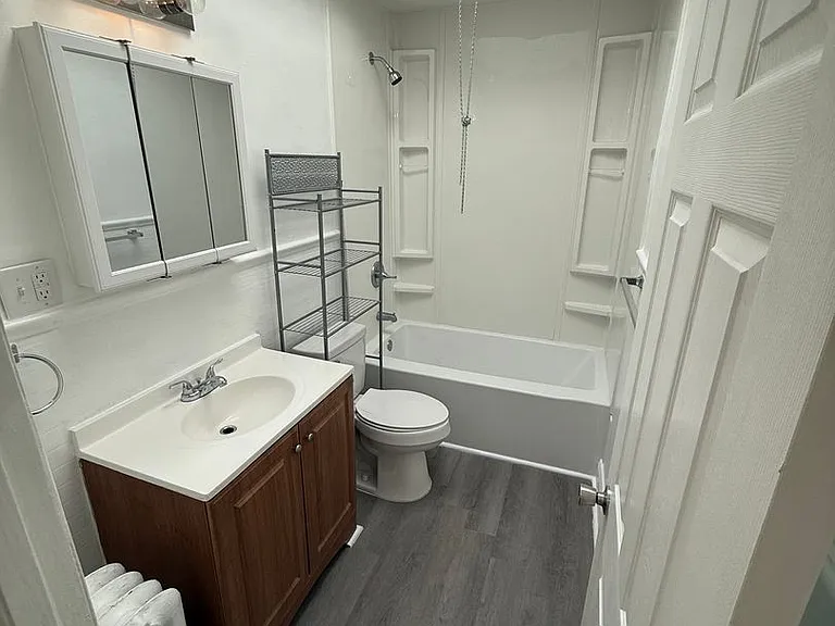 6754 Linmore Ave — Photo 12